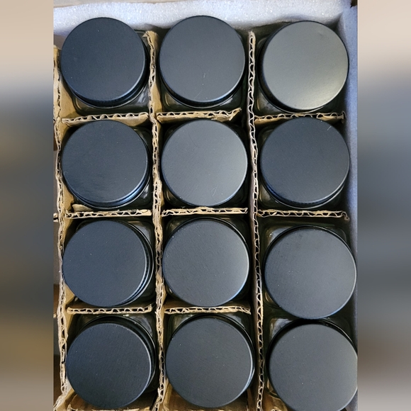 Set of 12 New Spice Jars With Black Lids, shaker tops and labels - Picture 2 of 8